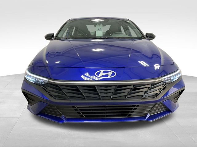 Certified 2025 Hyundai Elantra Sport image 6