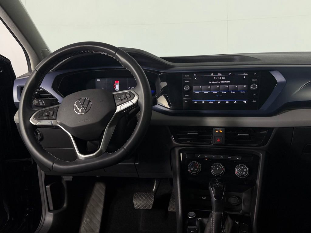 Used 2023 Volkswagen Taos SE w/ Panoramic Sunroof Package image 13