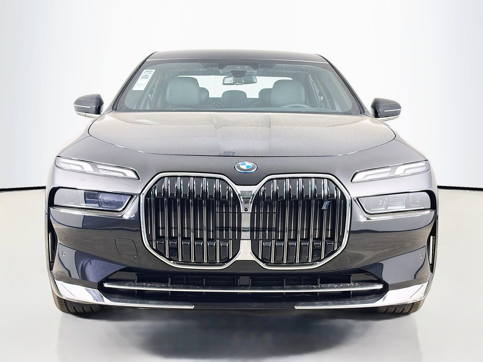 New 2026 BMW i7 xDrive60 AWD/4WD image 2