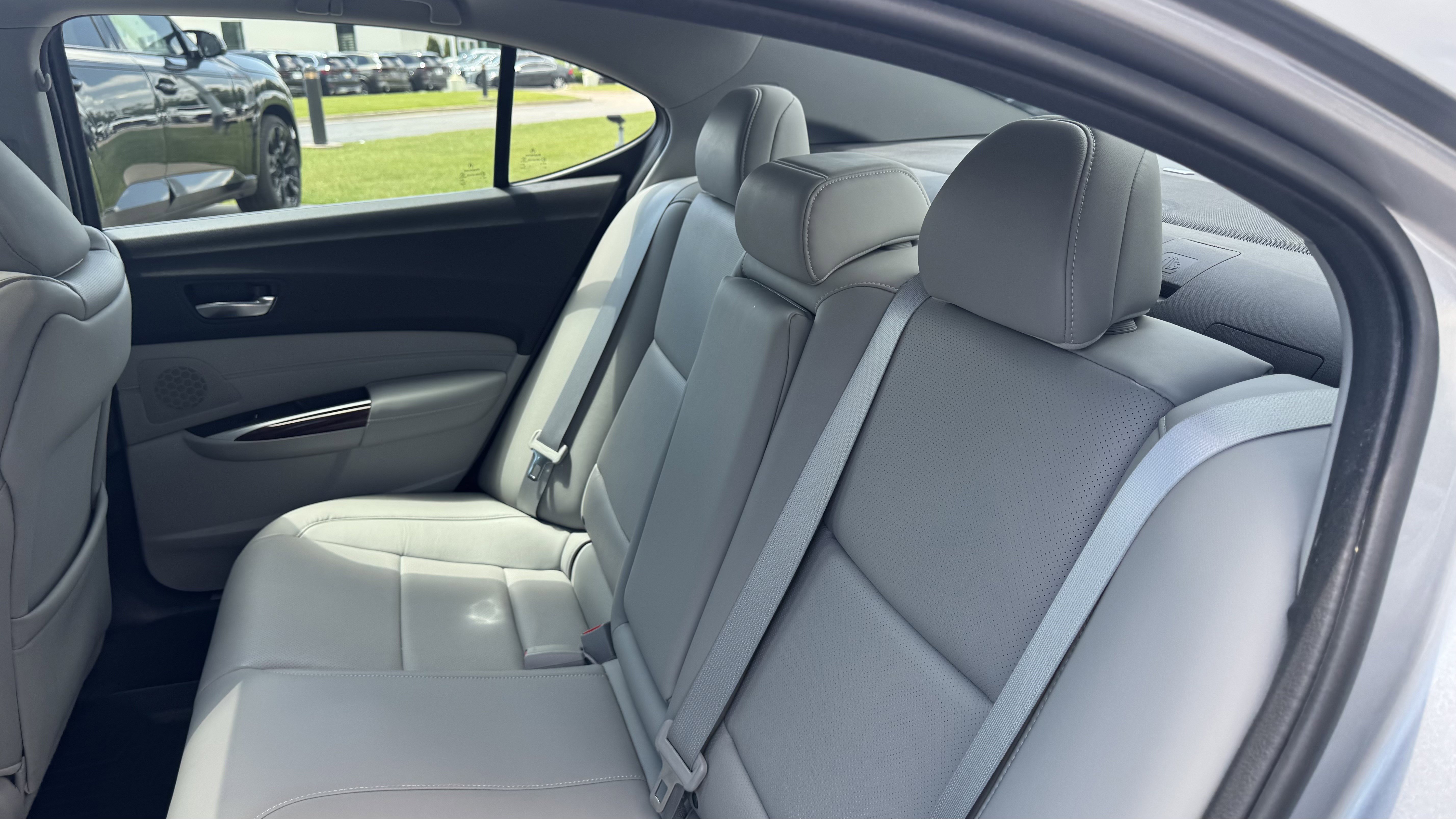 Used 2017 Acura TLX V6 SH-AWD w/ Advance Package image 32