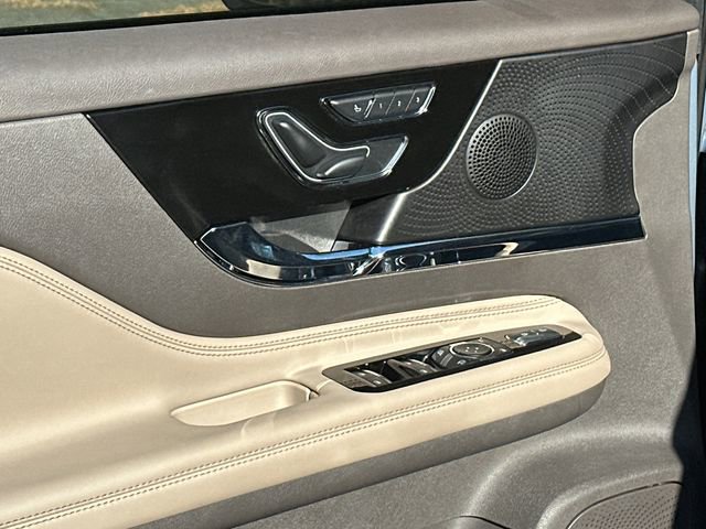 Certified 2023 Lincoln Corsair FWD w/ Equipment Group 101A image 13