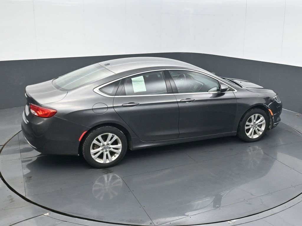 Used 2015 Chrysler 200 Limited w/ Convenience Group image 24