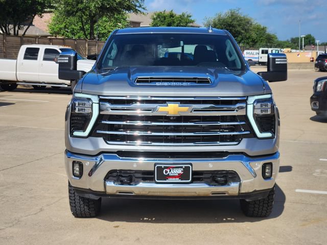 Used 2025 Chevrolet Silverado 2500 LTZ w/ LTZ Convenience Package AWD/4WD image 11