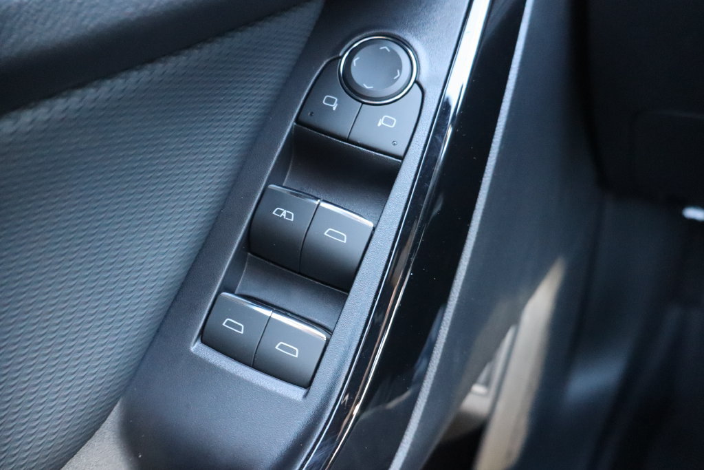 New 2027 Chevrolet Equinox RS w/ Safety and Technology Package AWD/4WD image 16