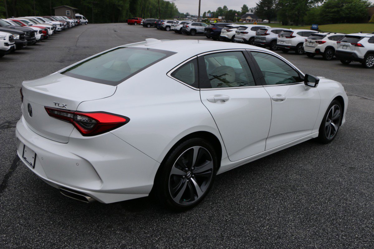 Used 2024 Acura TLX w/ Technology Package FWD image 8