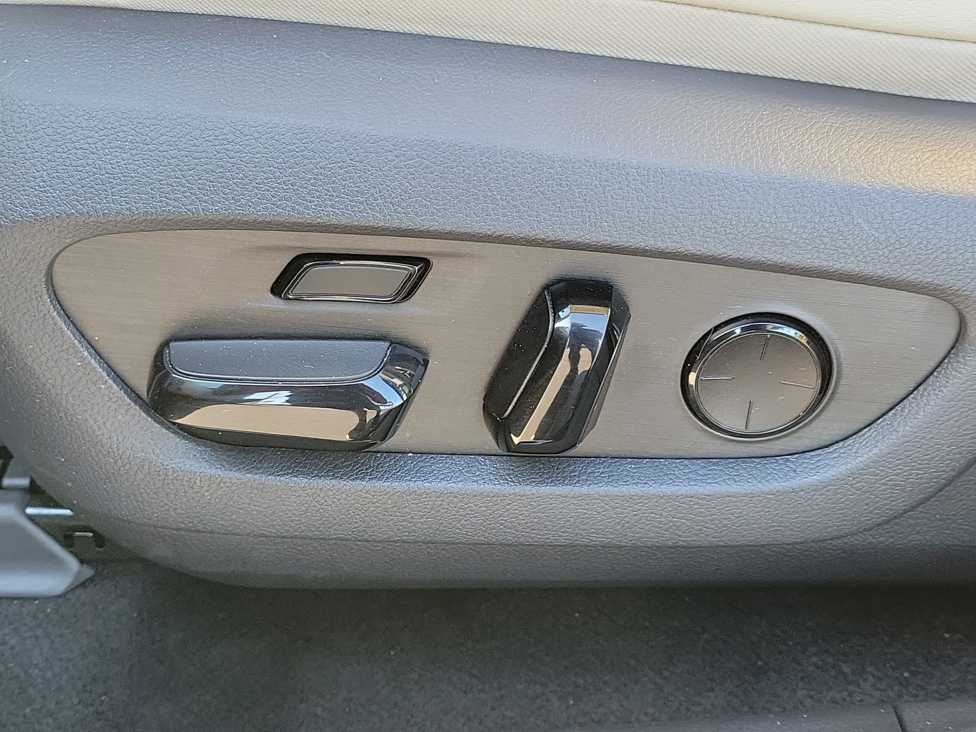 Used 2023 Lexus RX 350 w/ Cold Area Package FWD image 20