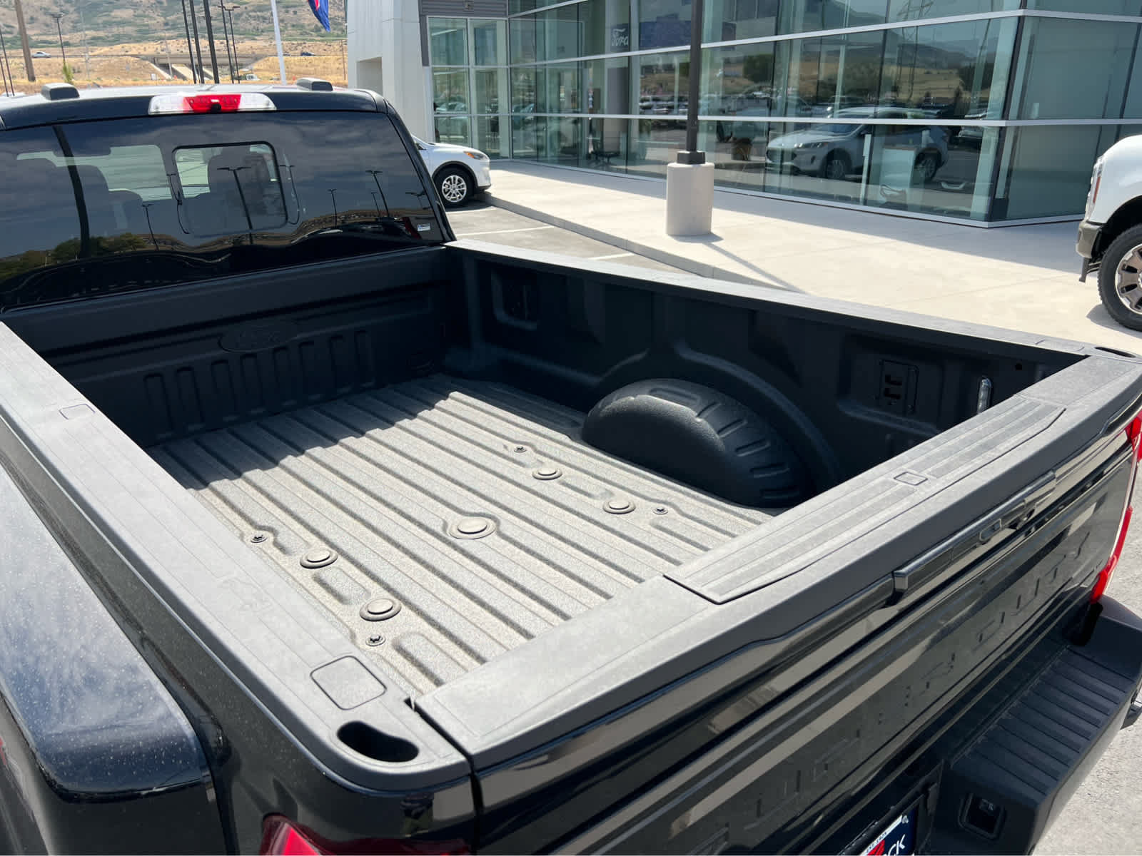 New 2026 Ford F450 Platinum w/ FX4 Off-Road Package AWD/4WD image 28