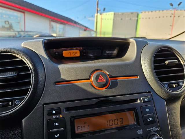 Used 2007 Kia Rondo LX w/ Convenience Pkg image 19