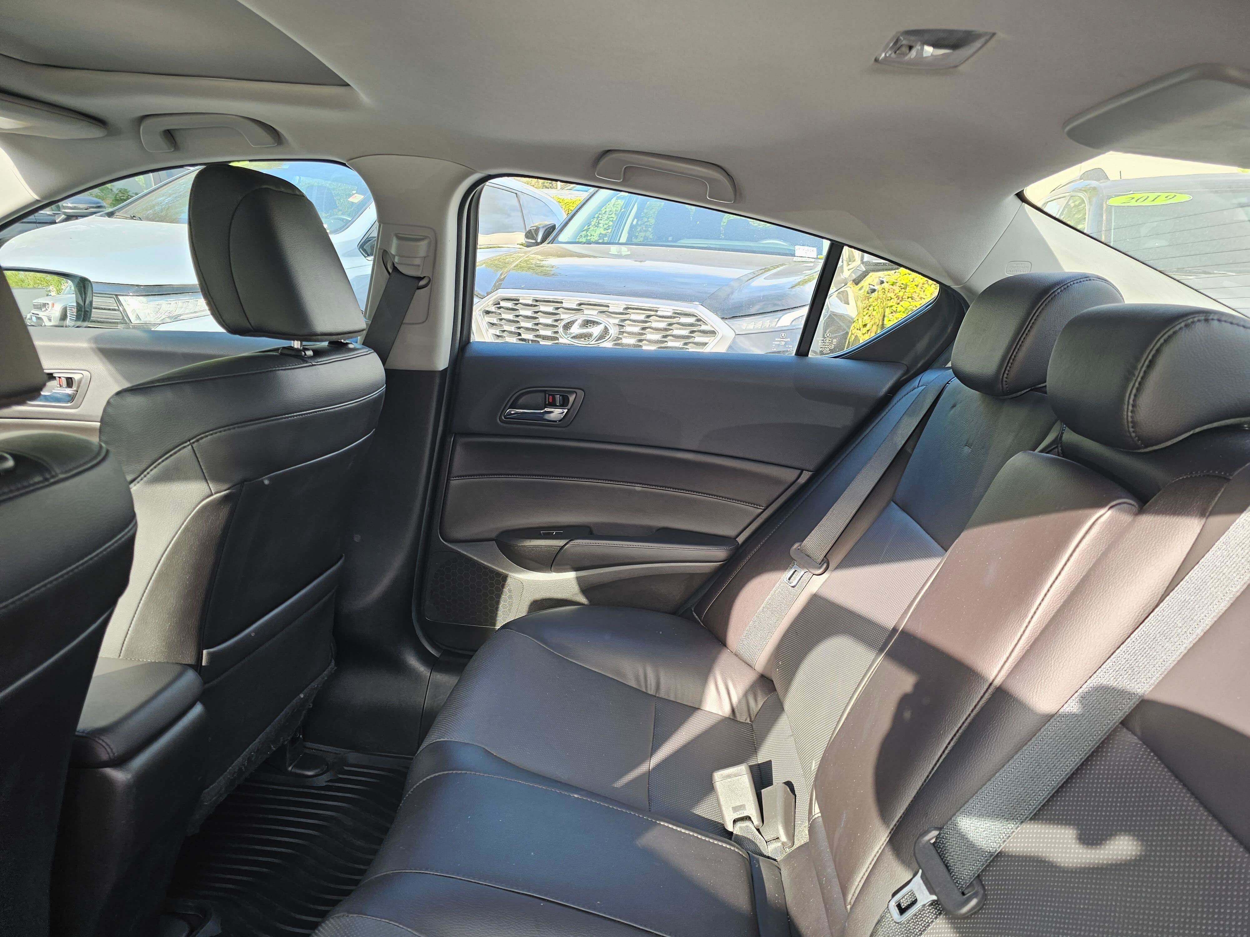 Used 2017 Acura ILX FWD image 20