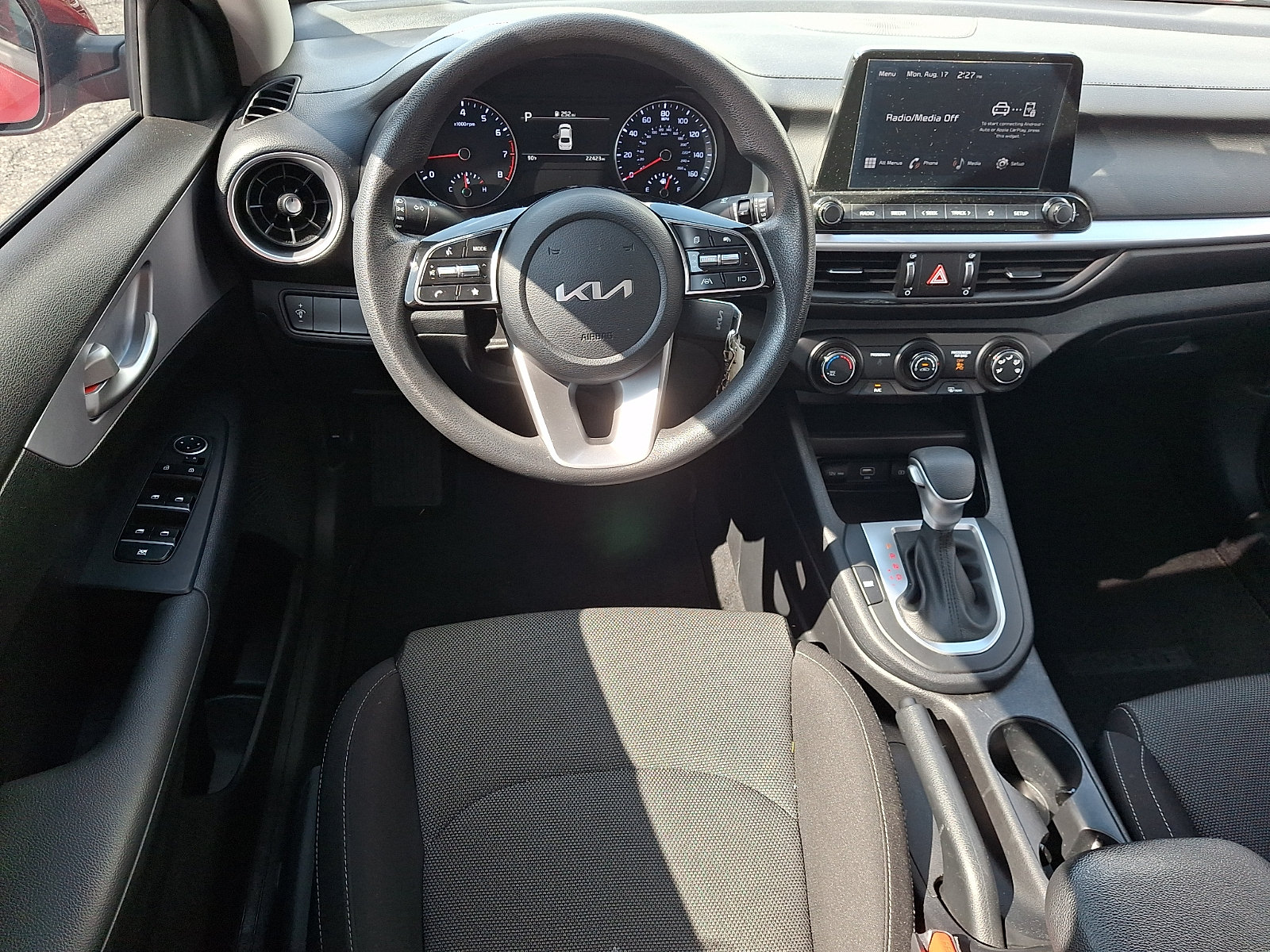 Certified 2024 Kia Forte LXS FWD image 11