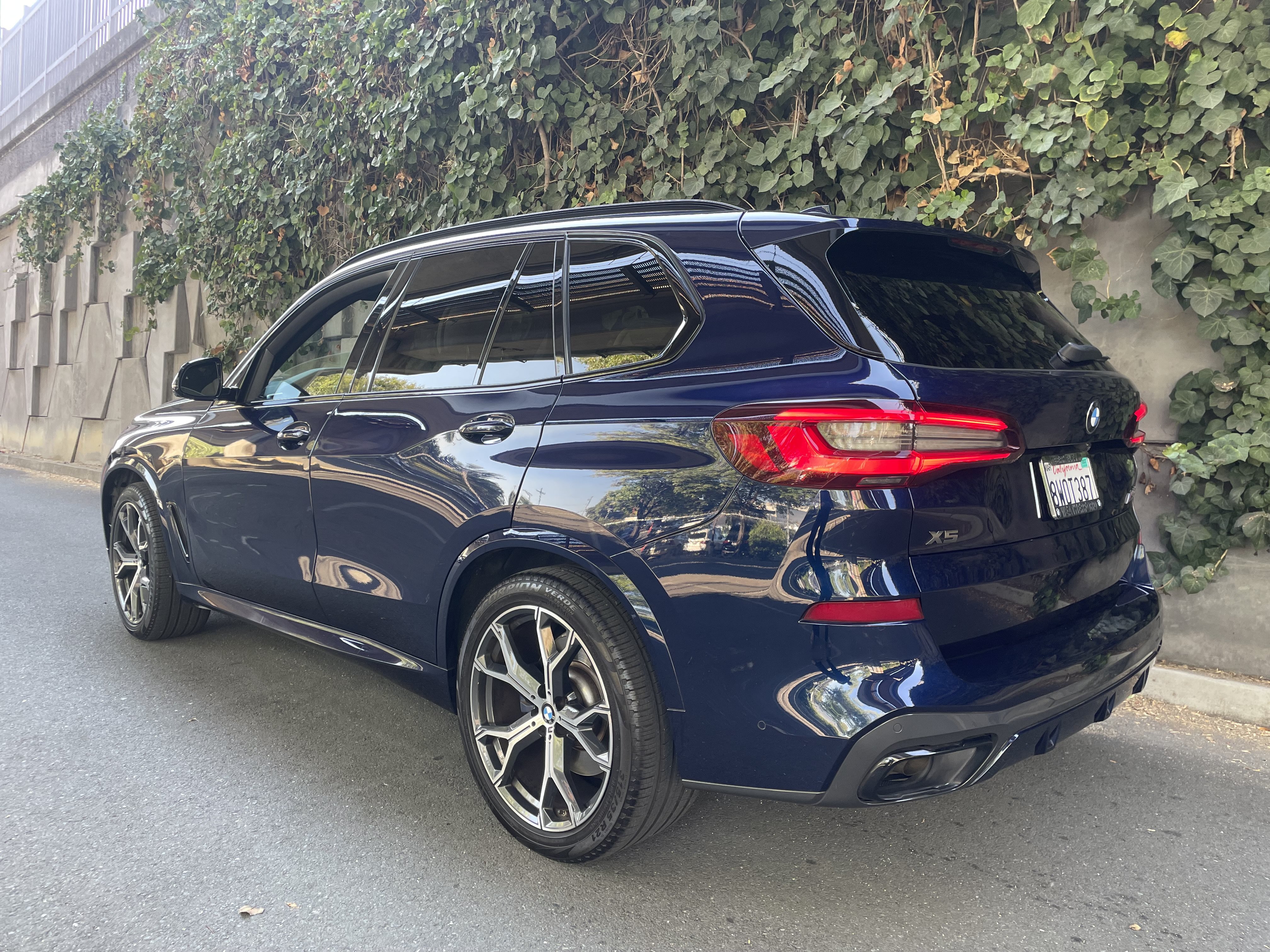 Used 2021 BMW X5 M50i w/ Executive Package AWD/4WD image 8