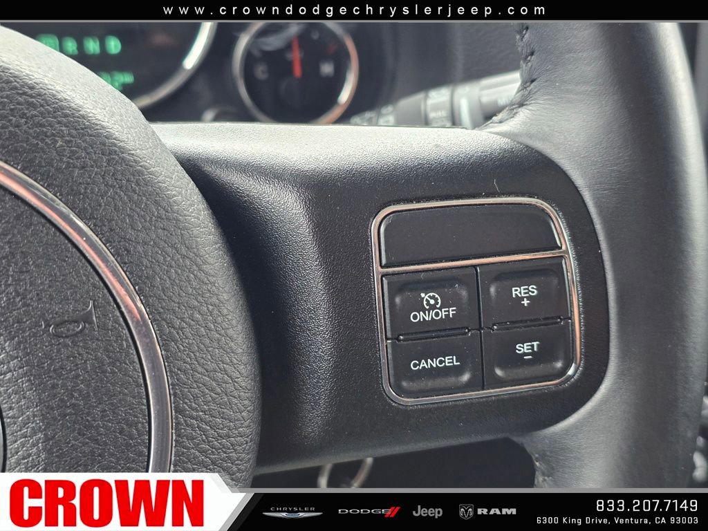 Used 2015 Jeep Wrangler Unlimited Sahara w/ Connectivity Group image 31