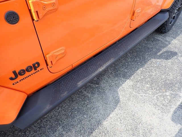 New 2025 Jeep Gladiator Sport image 13