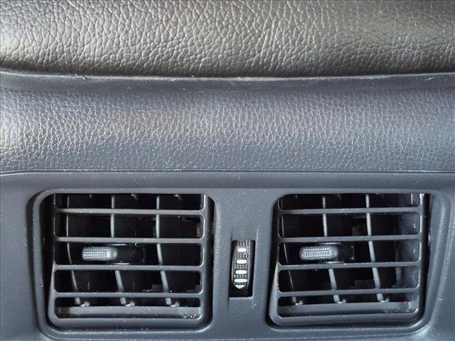 Used 2019 Toyota RAV4 XLE FWD image 16