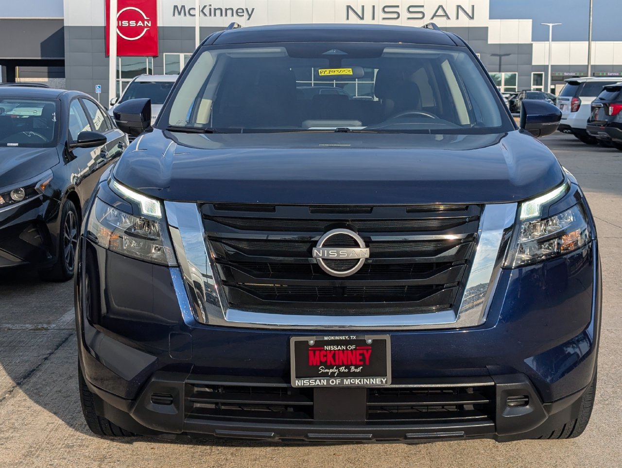 Used 2024 Nissan Pathfinder SV FWD image 6
