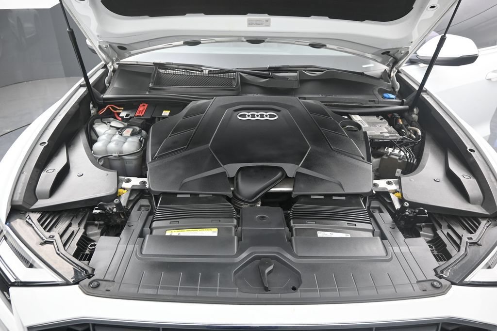 Used 2019 Audi Q8 Premium Plus w/ Premium Plus AWD/4WD image 11