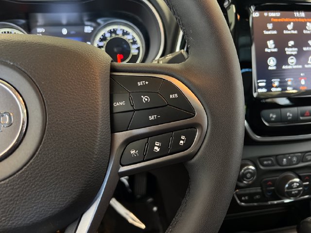 Used 2021 Jeep Cherokee Limited w/ Elite Package AWD/4WD image 35