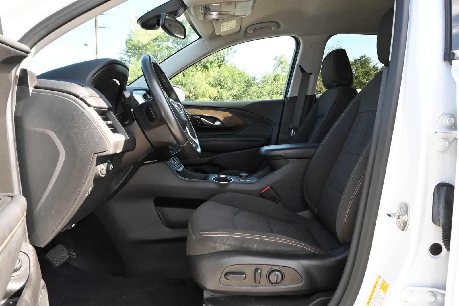 Used 2020 GMC Terrain SLE w/ Driver Convenience Package FWD image 16