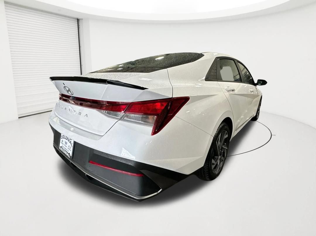 Certified 2025 Hyundai Elantra Sport FWD image 5