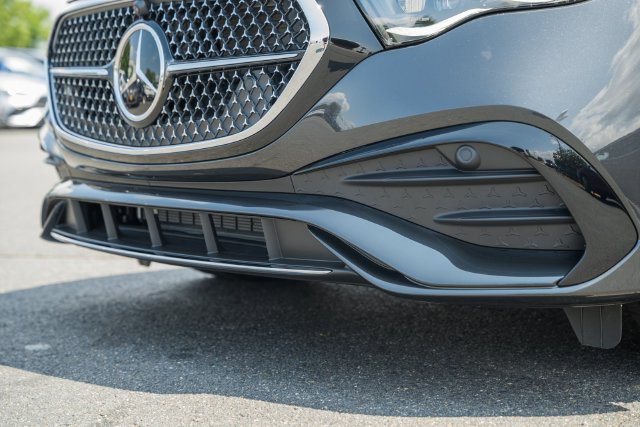 New 2027 Mercedes-Benz E 450 4MATIC Sedan image 14