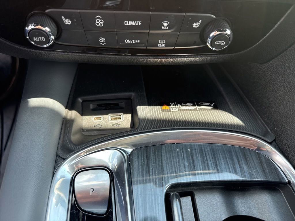 Used 2023 Buick Enclave Essence w/ Sport Touring Edition AWD/4WD image 30