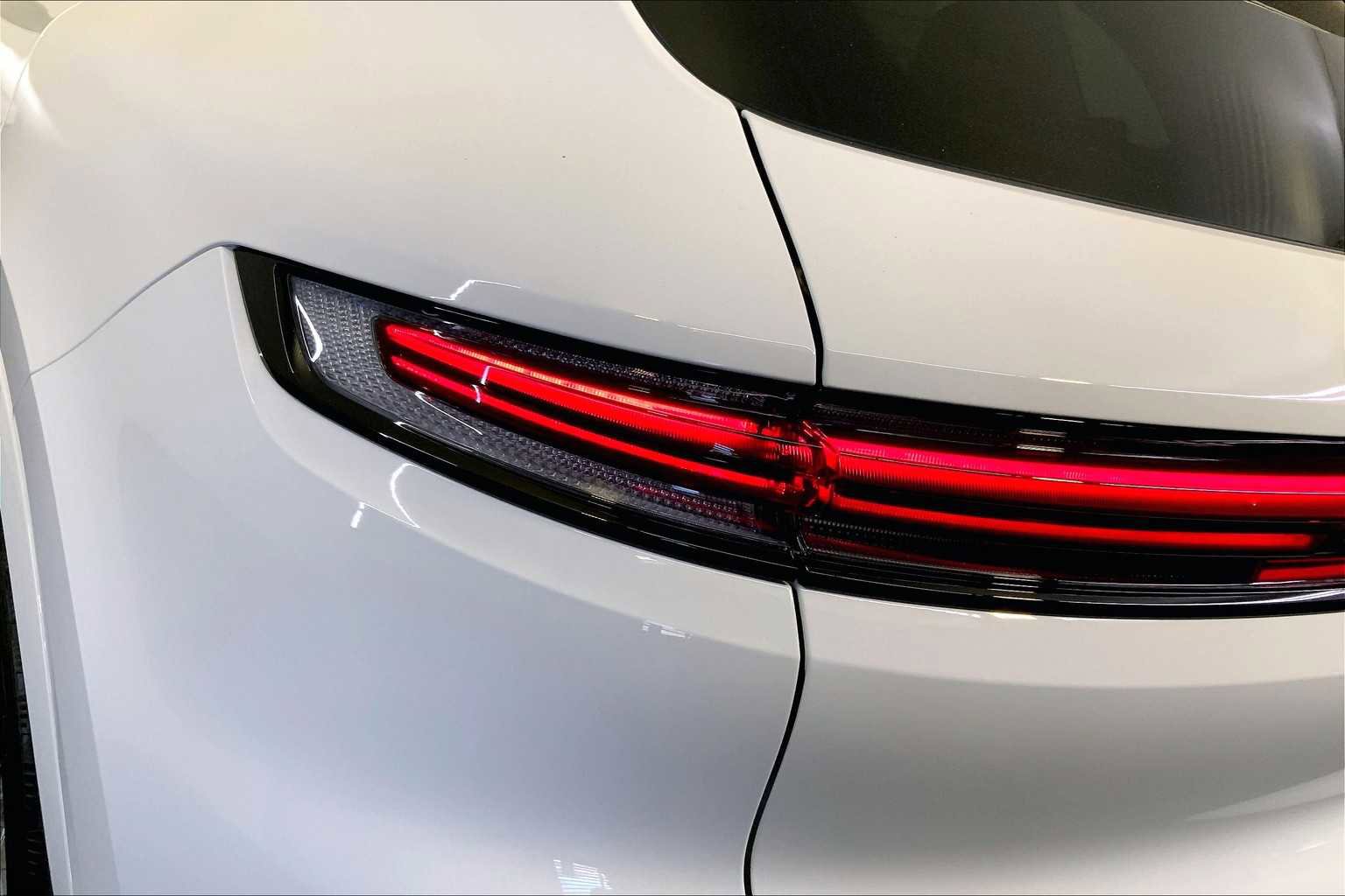 New 2026 Porsche Cayenne image 18