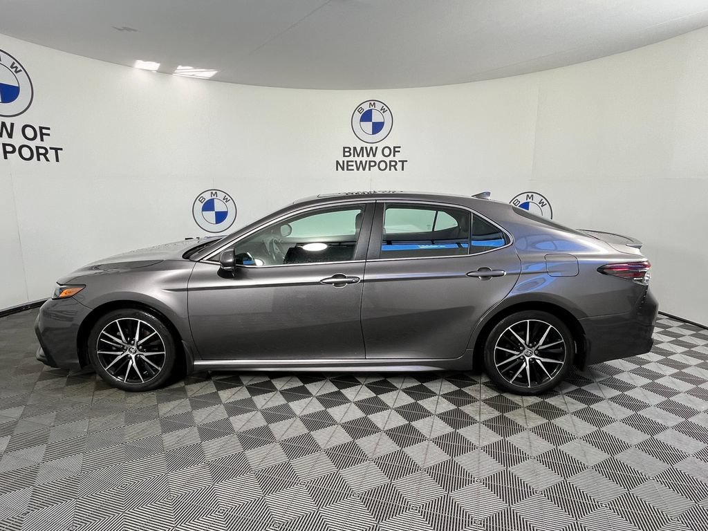 Used 2023 Toyota Camry SE AWD/4WD image 5