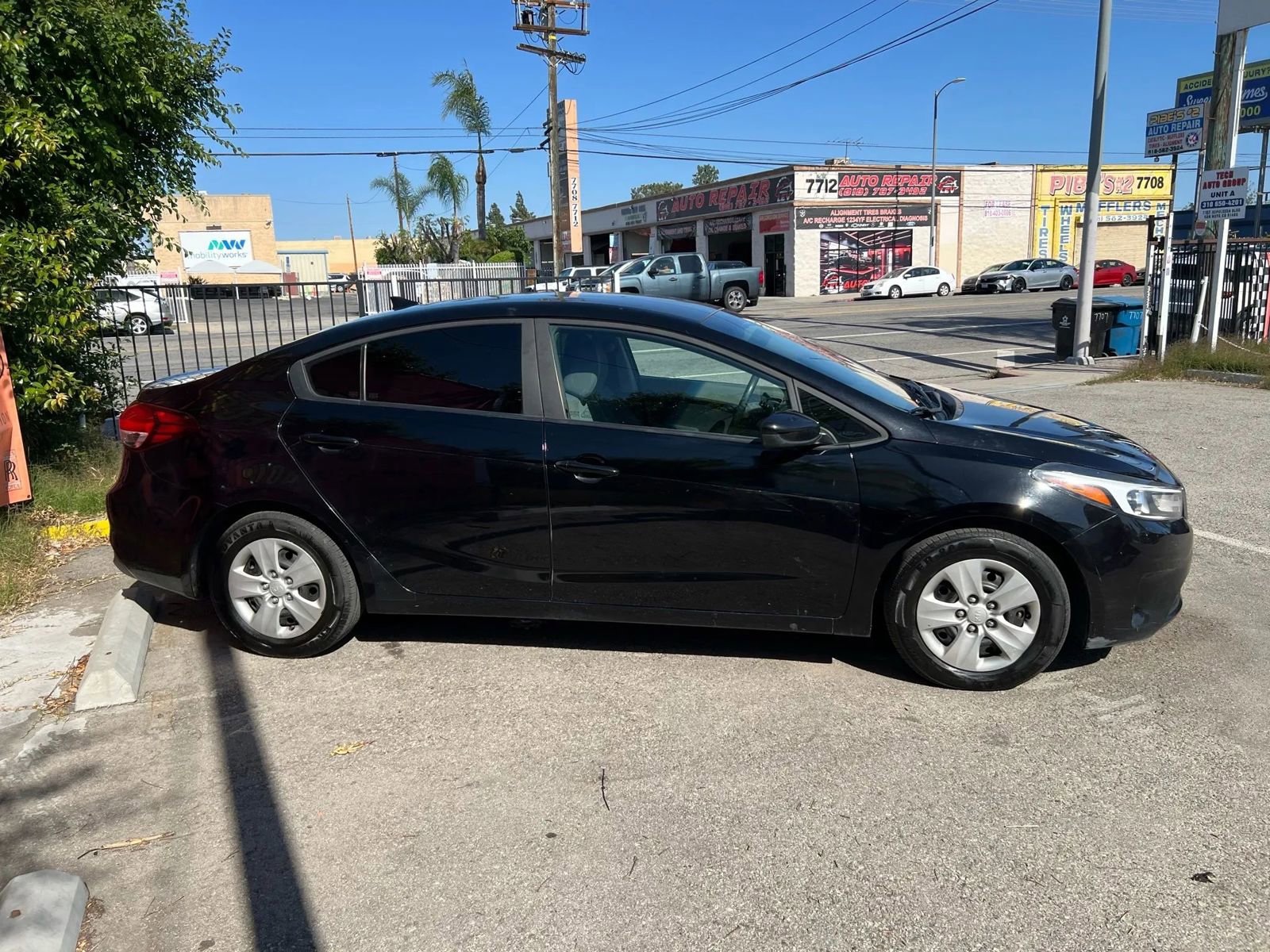 Used 2018 Kia Forte LX image 4
