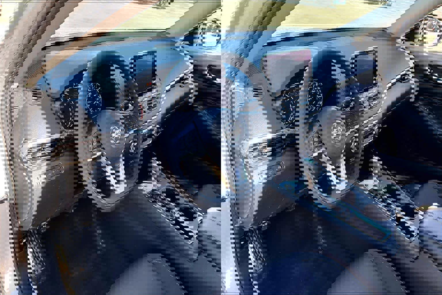 Used 2022 Nissan Pathfinder SV w/ Cargo Package image 16