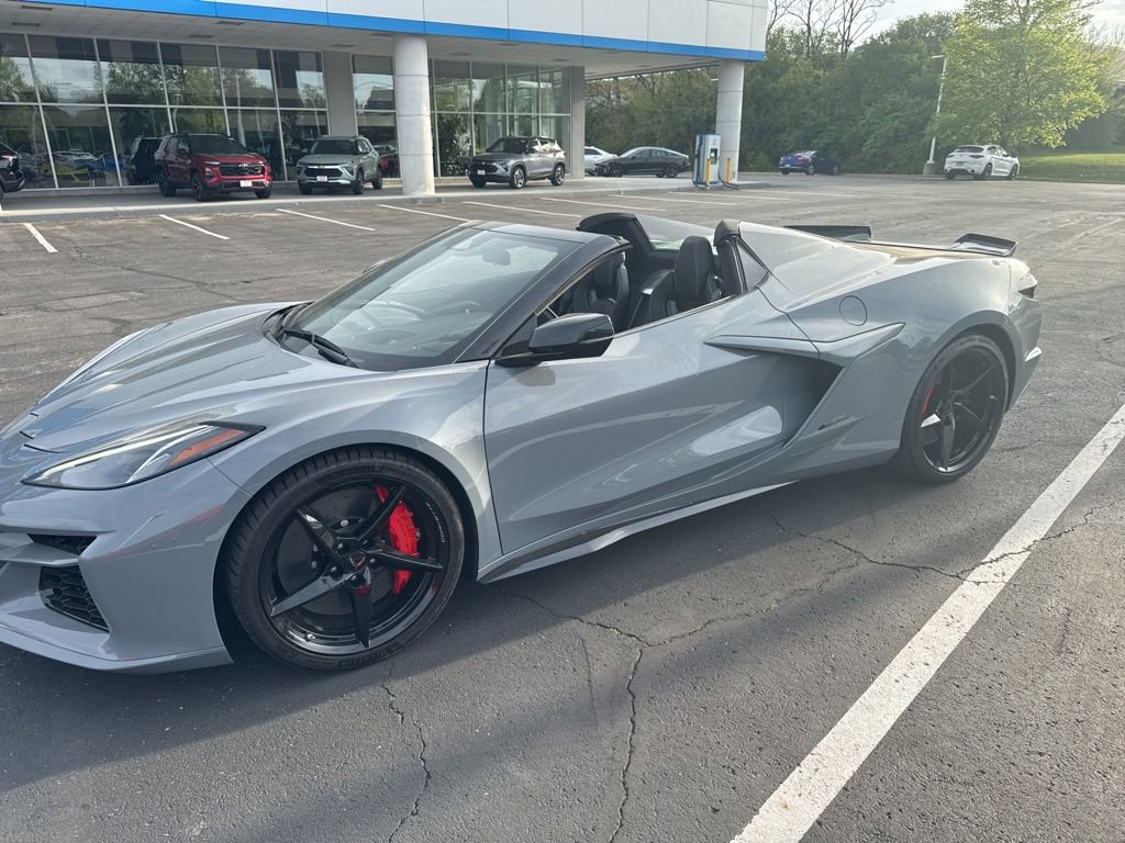Used 2025 Chevrolet Corvette E-Ray w/ Stealth Interior Trim Package AWD/4WD image 12