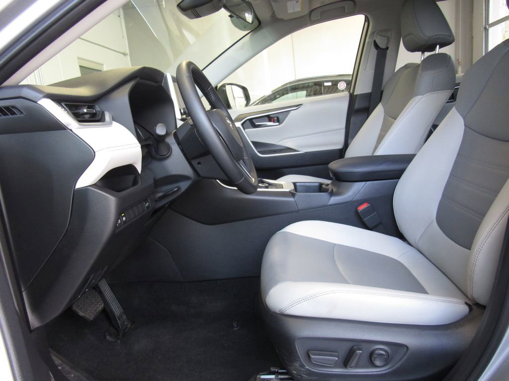 Certified 2025 Toyota RAV4 XLE Premium AWD/4WD image 11