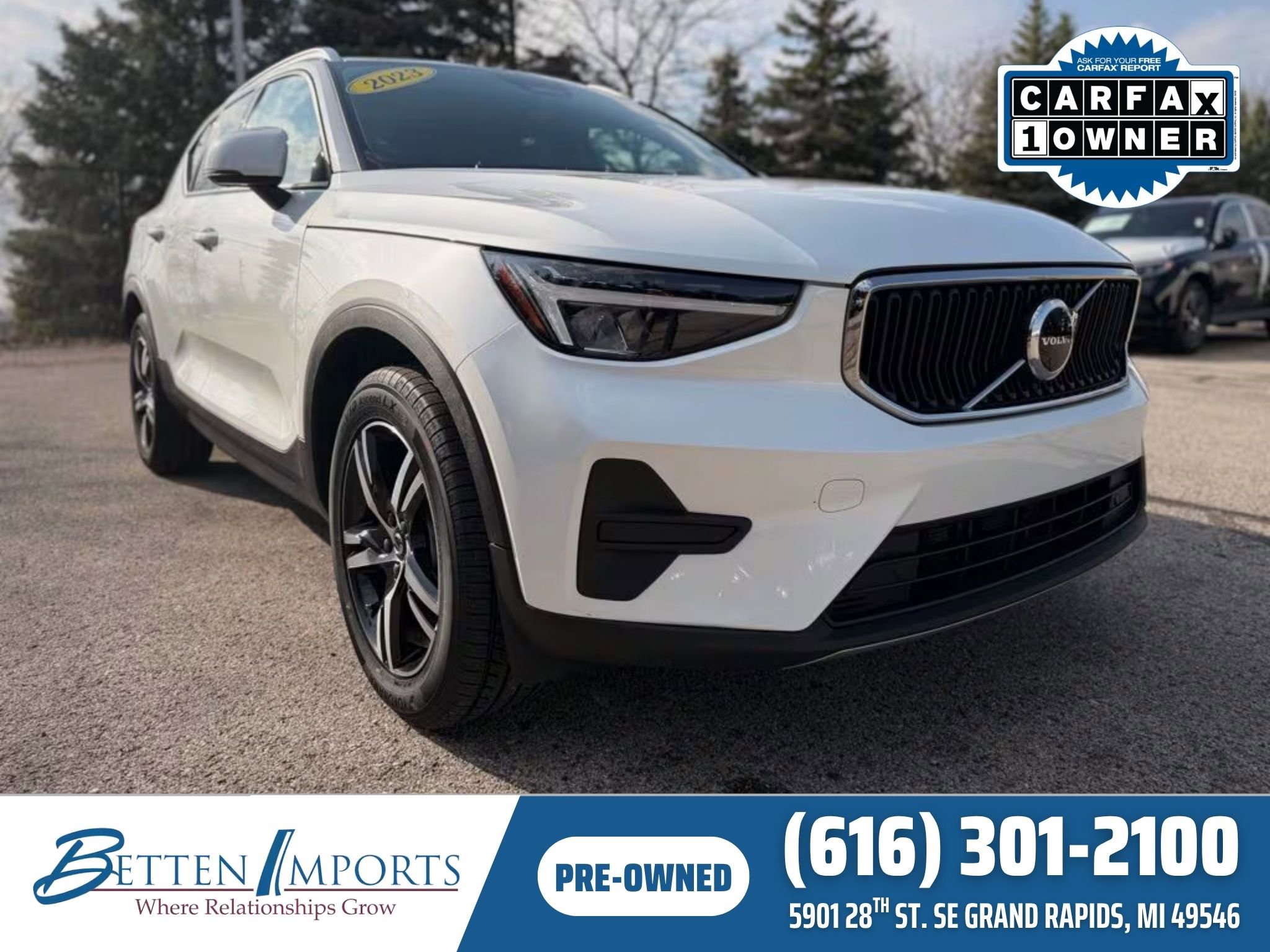 Used 2023 Volvo XC40 B5 Core w/ Convenience Package