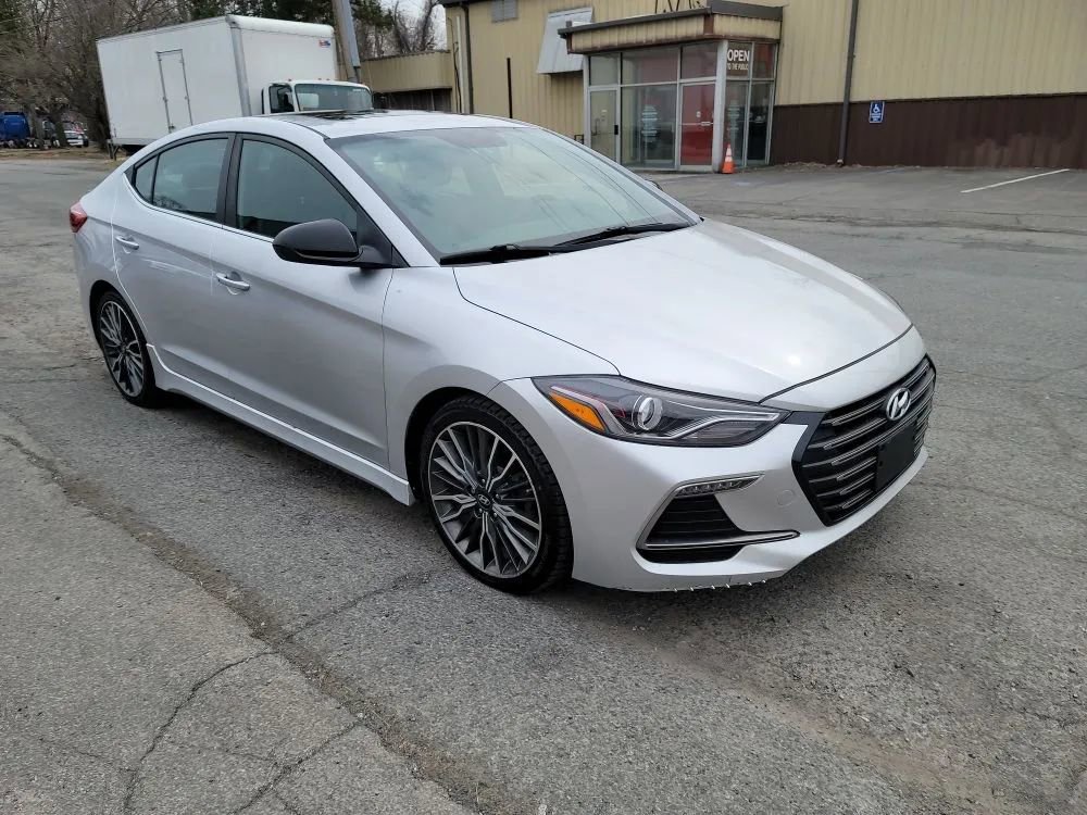 Used 2018 Hyundai Elantra Sport w/ Sport Premium Package 03 FWD image 3