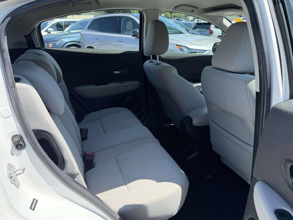 Used 2020 Honda HR-V LX image 12