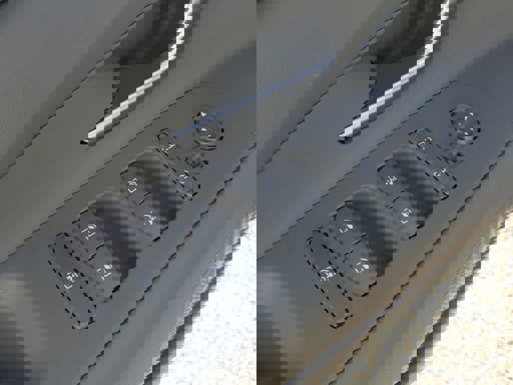 New 2026 Hyundai Elantra SEL Sport Premium image 18