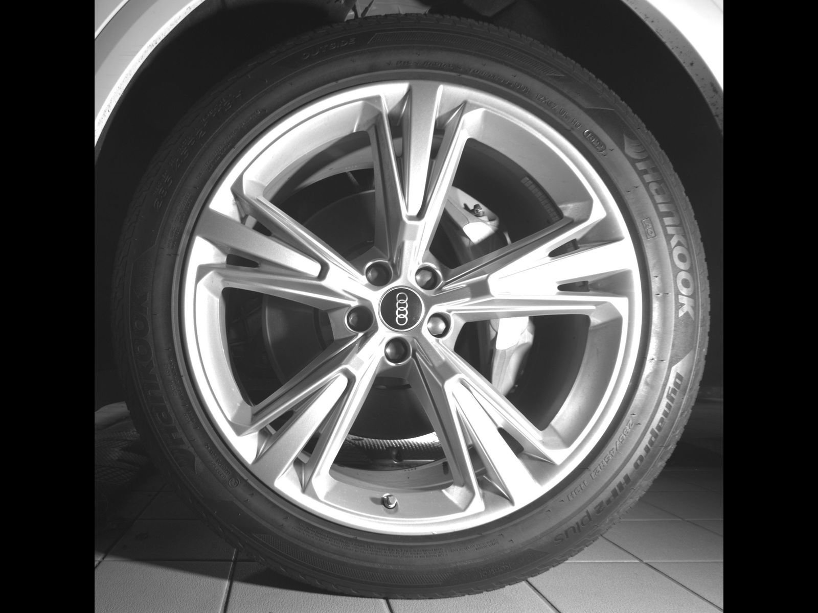 Certified 2022 Audi Q8 Premium AWD/4WD image 9