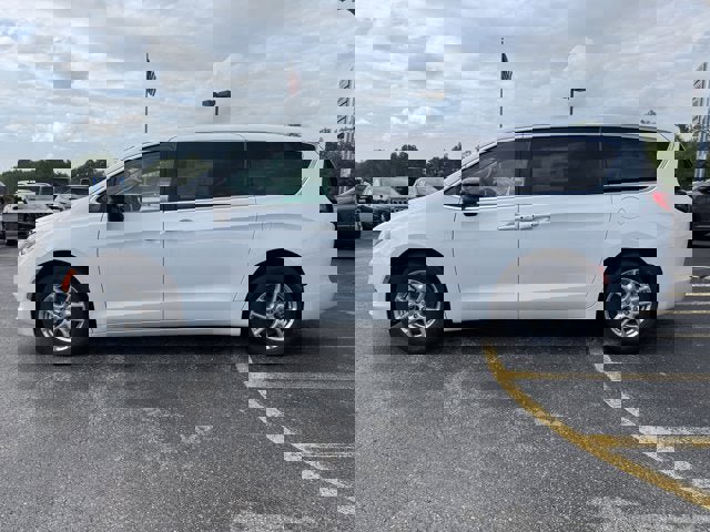 New 2024 Chrysler Voyager LX image 2