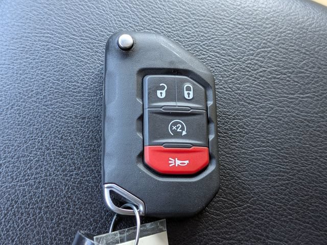 Used 2023 Jeep Wrangler Unlimited Sport AWD/4WD image 34