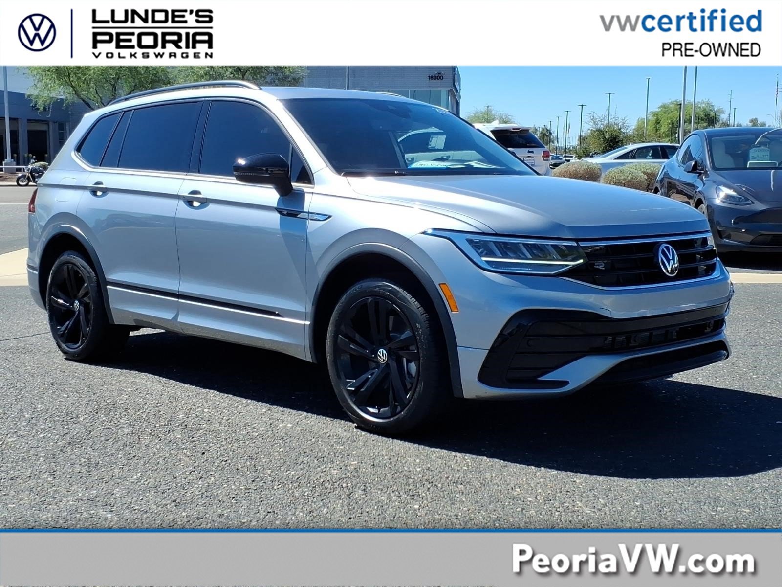 Certified 2023 Volkswagen Tiguan SE R-Line FWD image 1