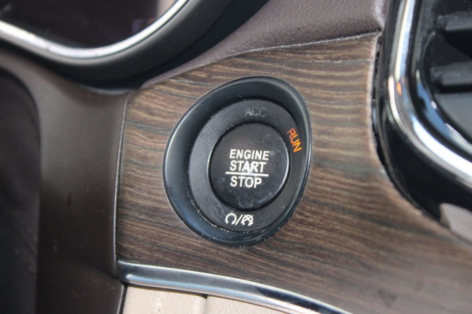 Used 2021 Jeep Grand Cherokee Overland image 30