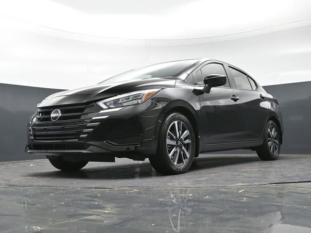 Used 2025 Nissan Versa SV w/ Trunk Package image 30