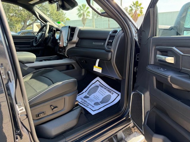 New 2026 RAM 2500 Laramie w/ Sport Appearance Package AWD/4WD image 28