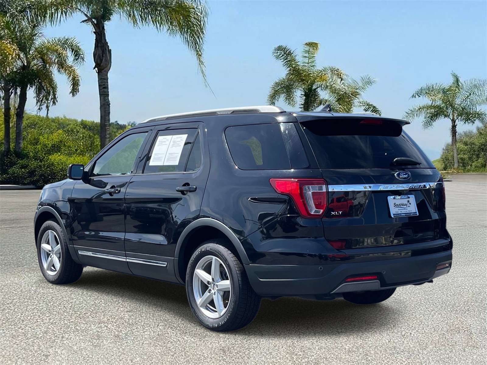 Used 2019 Ford Explorer XLT w/ Equipment Group 201A FWD image 4