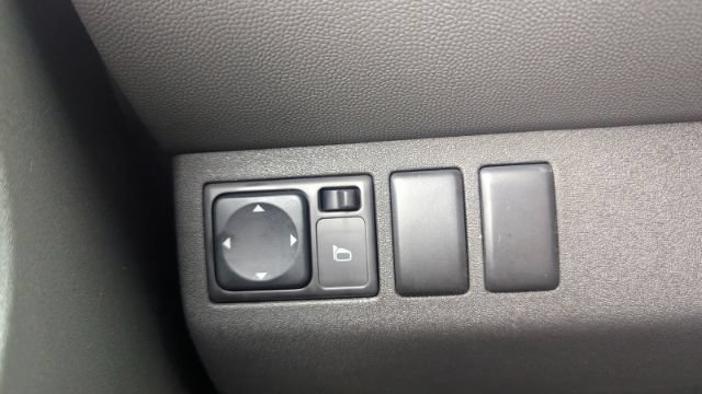 Used 2010 Nissan Xterra S AWD/4WD image 37