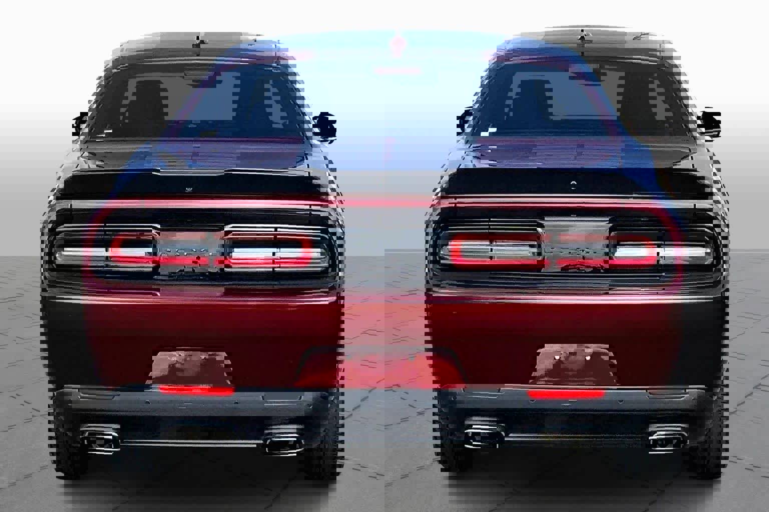 Used 2023 Dodge Challenger SXT w/ Plus Package image 5