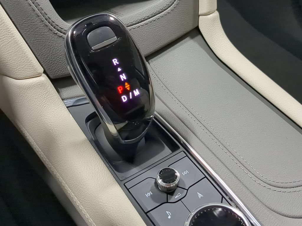 Used 2025 Cadillac XT5 Premium Luxury AWD/4WD image 39