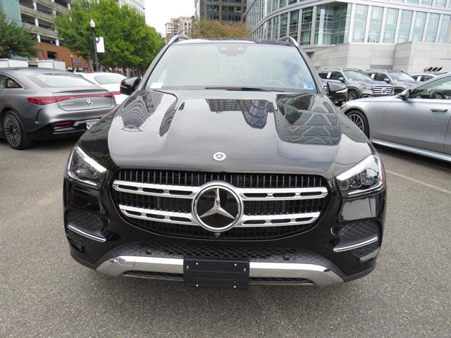 Used 2025 Mercedes-Benz GLE 450e 4MATIC w/ Driver Assistance Package image 6