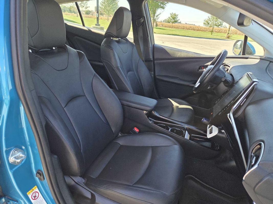 Used 2017 Toyota Prius Prime Advanced w/ Protection Package FWD image 14