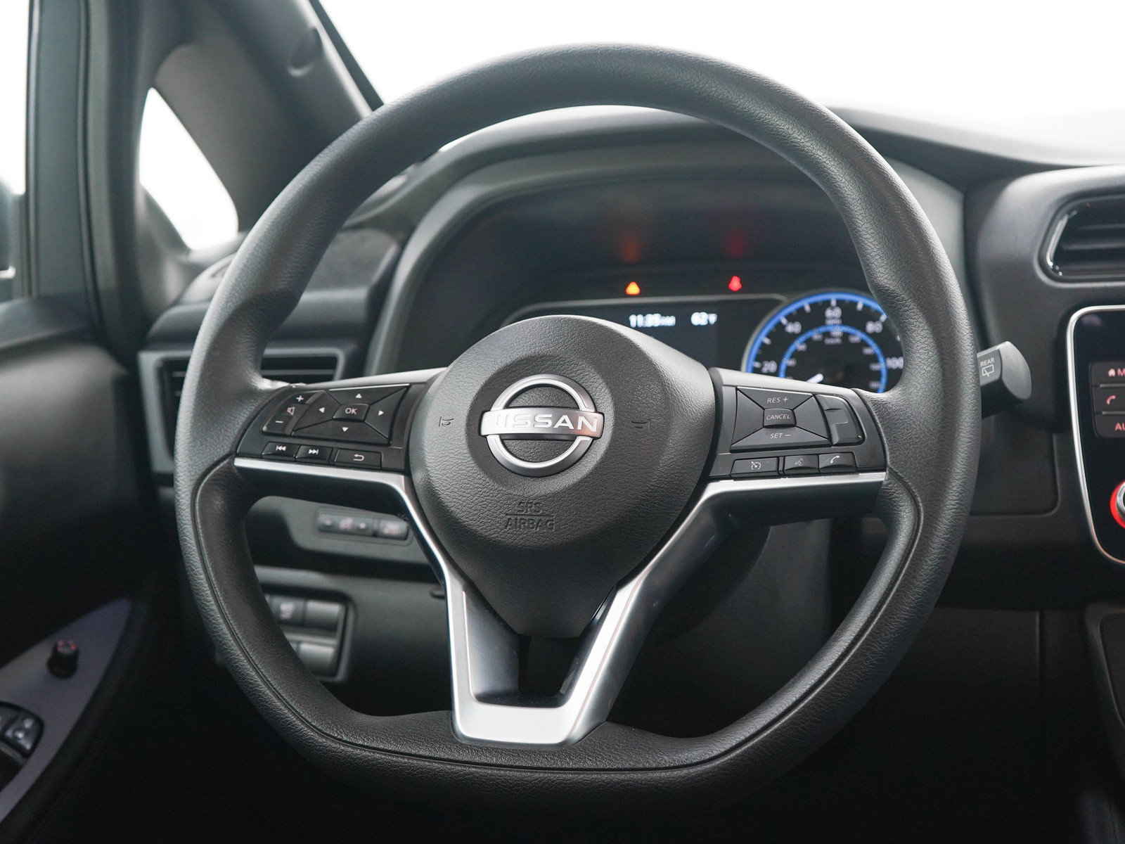 Used 2025 Nissan Leaf S FWD image 16