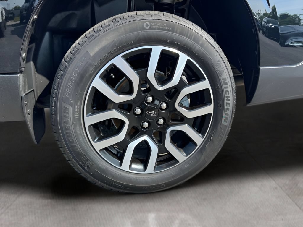 Used 2024 Ford Maverick Lariat AWD/4WD image 9